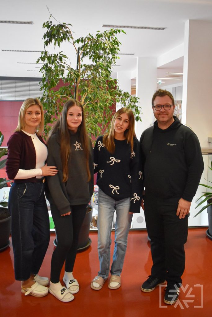 ODDAJAL STROKOVNI RADIO NA PODROČJU KOZMETIKE
