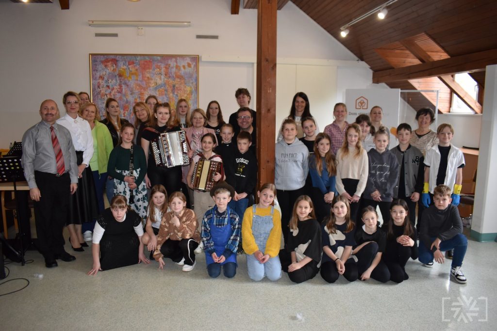 PRIREDITEV PROSTOVOLJSTVA V DOMU STAREJŠIH ŠENTJUR