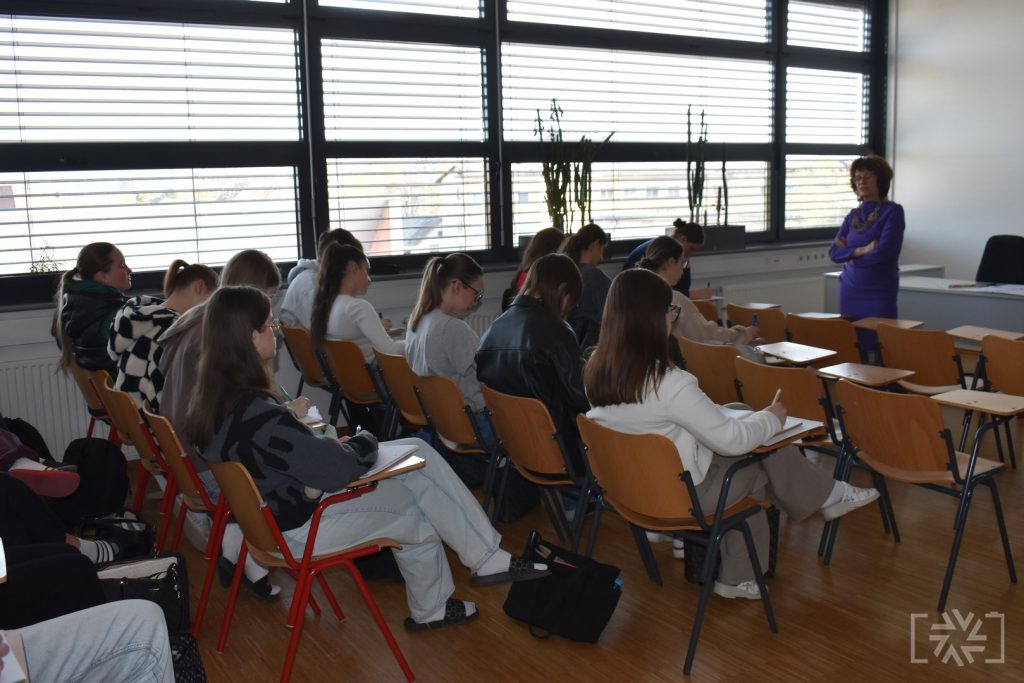 PREDSTAVITEV PACIENTOVIH PRAVIC V PRAKSI